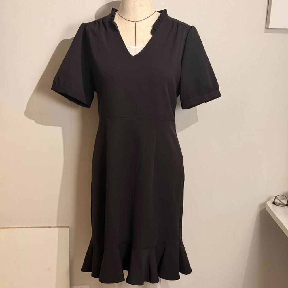 Nanette Lepore Women's Size 12 Black Dress Ruffled Hem V-neck Short‎ Sleeve